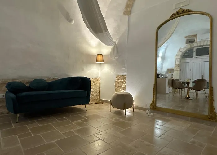 Arquati Luxury 오스투니
